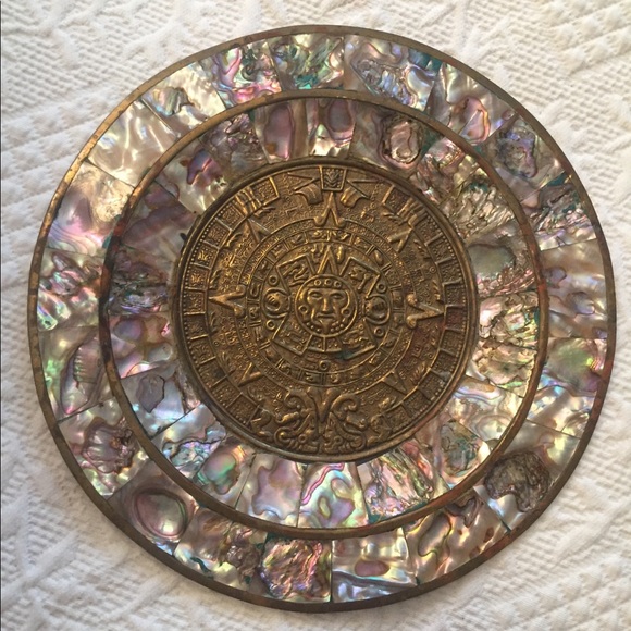 Mother of pearl plate/ hanging decoration - Picture 1 of 2